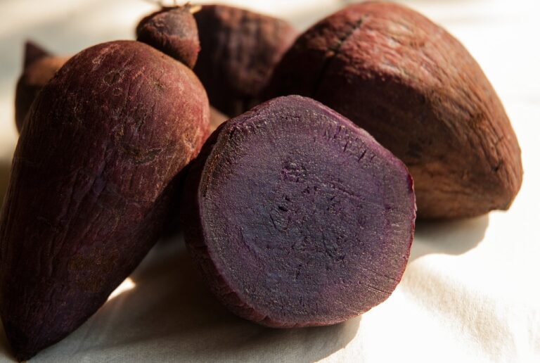 L’igname violet (ube) : un superaliment naturel pour une cuisine saine, gourmande et colorée